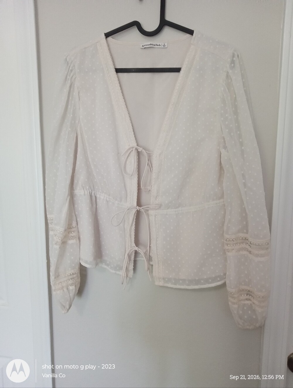 Abercrombie & Fitch Tie Front Long Sleeve Blouse Small Cream - Picture 2 of 11